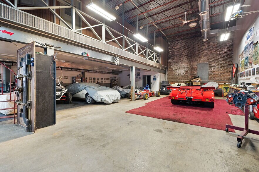 More Photos Of 560 N Main St, Pittston Warehouse For Sale