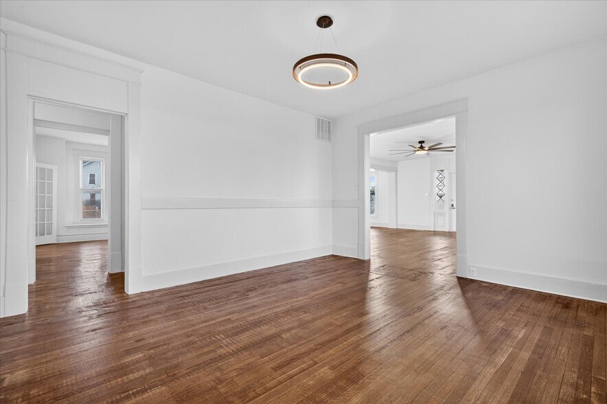 More Photos Of 822 S Johnstone Ave, Bartlesville Freestanding For Sale