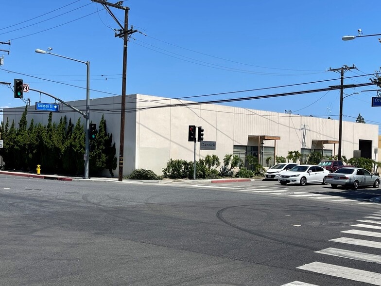 Primary Photo Of 7001 Jackson St, Paramount Warehouse For Lease