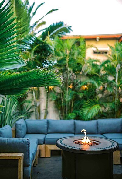 More Photos Of 93 Hana Hwy, Paia Hotel For Lease