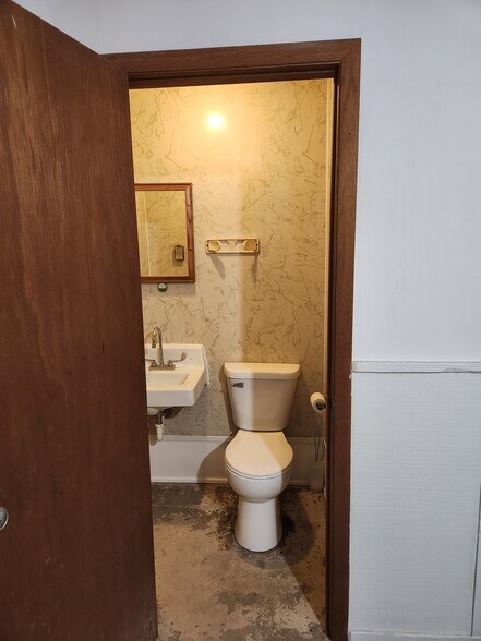 More Photos Of 4396 220th St E, Prior Lake Flex For Lease