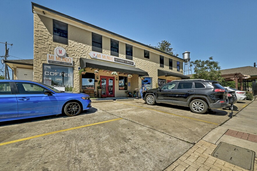 Primary Photo Of 106 Mays St S, Round Rock Storefront Retail Office For Sale