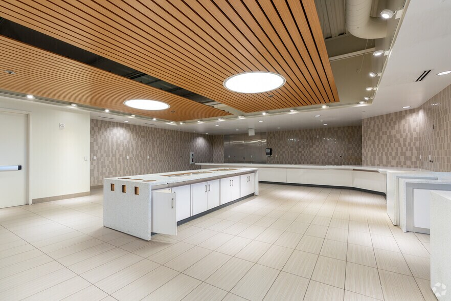 More Photos Of 4700 N Hanley Rd, Berkeley Office For Lease