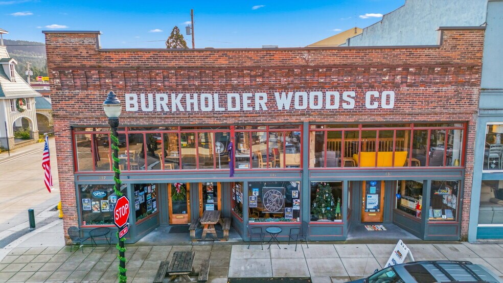 More Photos Of 657 E Main St, Cottage Grove Restaurant For Sale