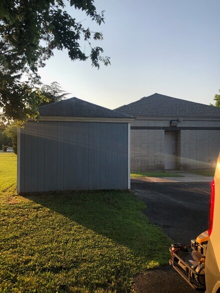 More Photos Of 9506 Hospital Ave, Nassawadox Medical For Sale