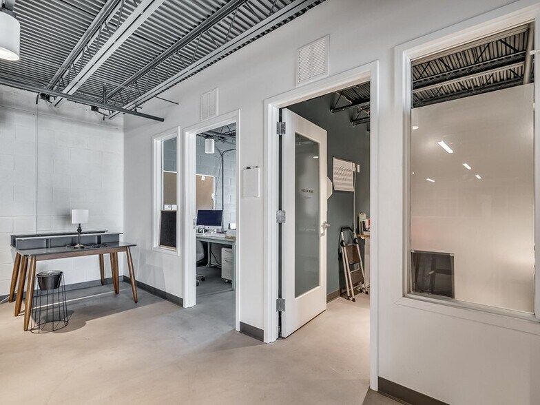 More Photos Of 916 NW 6th St, Oklahoma City Storefront Retail Office For Sale