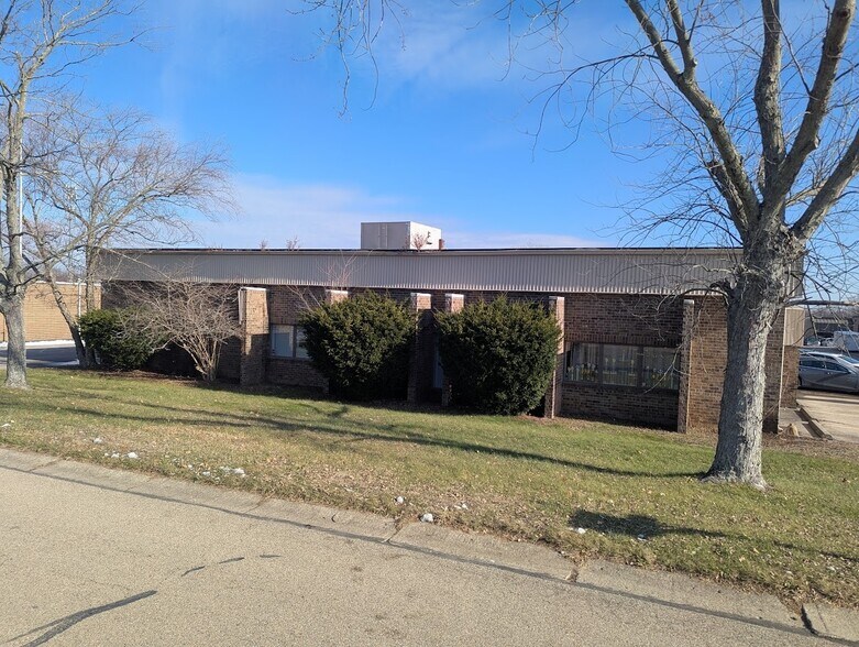 Primary Photo Of 88 Westpark Rd, Centerville Warehouse For Sale