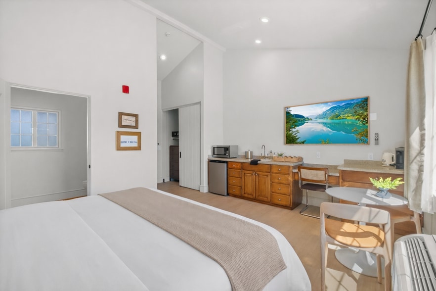 More Photos Of 21305 E Cliff Dr, Santa Cruz Hotel For Sale
