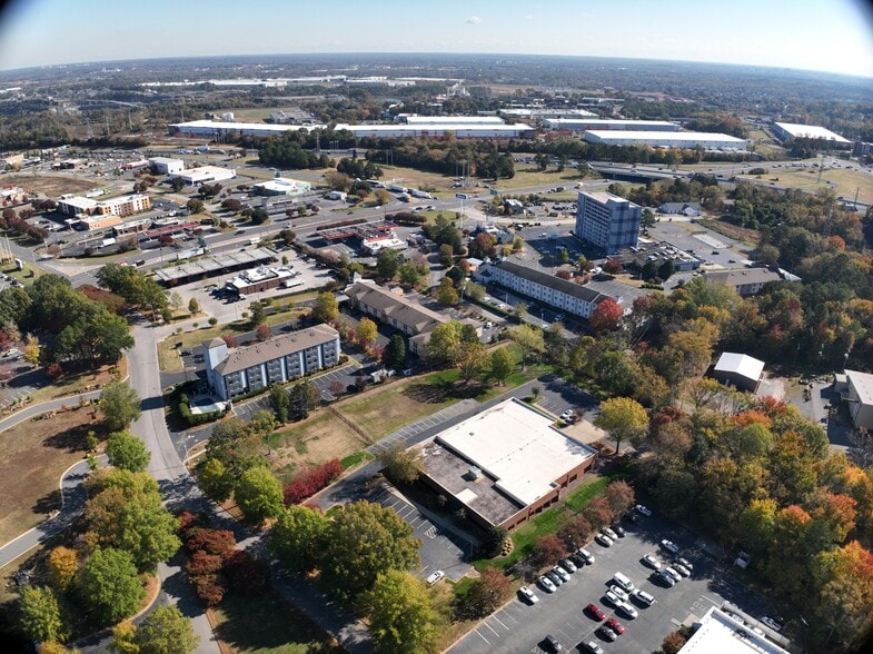 More Photos Of 3480 Lakemont Blvd, Fort Mill Light Distribution For Sale