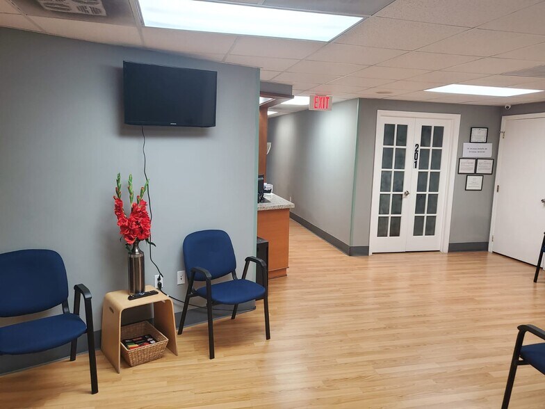 More Photos Of 2971-2975 Coral Way, Coral Gables Office For Sale