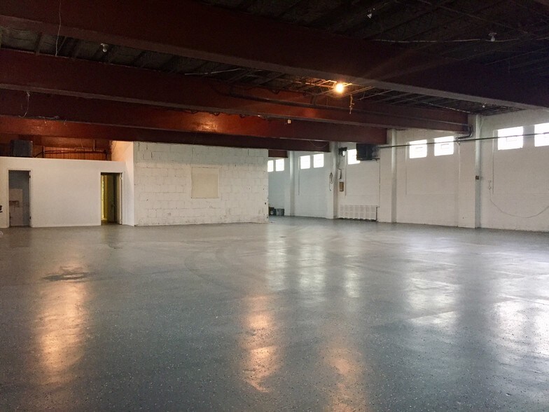 More Photos Of 414 E Lincoln Ave, Mc Donald Warehouse For Sale