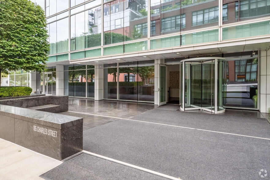 More Photos Of 165 Charles St, New York Apartments For Sale