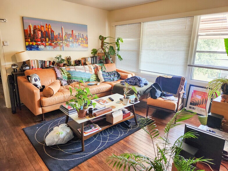 More Photos Of 823-825 Wheeler St, Santa Rosa Apartments For Sale