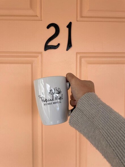 More Photos Of 22430 W Old Highway 66, Seligman Hotel For Sale