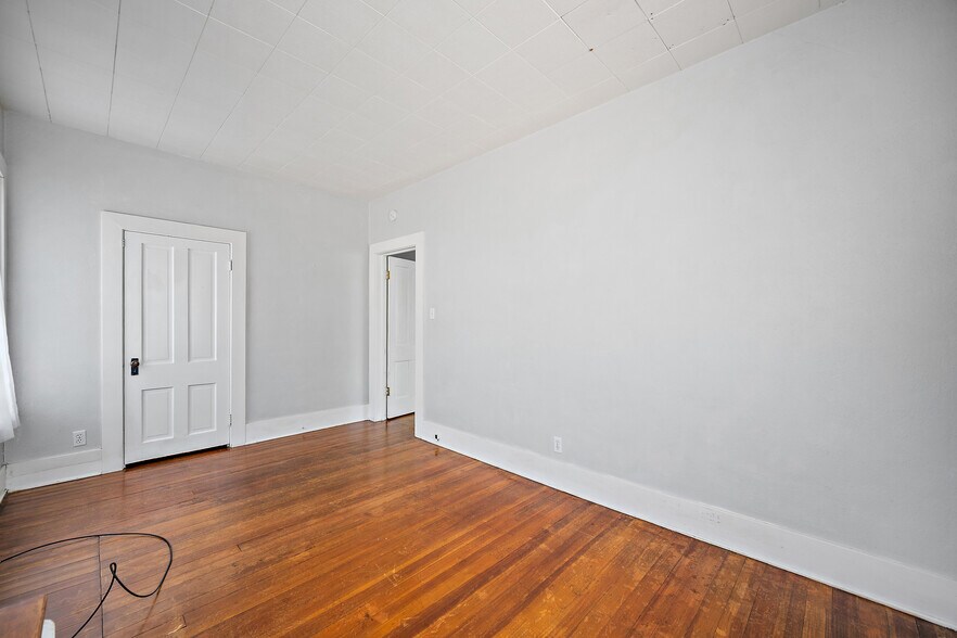 More Photos Of 33 W Willamette Ave, Colorado Springs Multifamily For Sale
