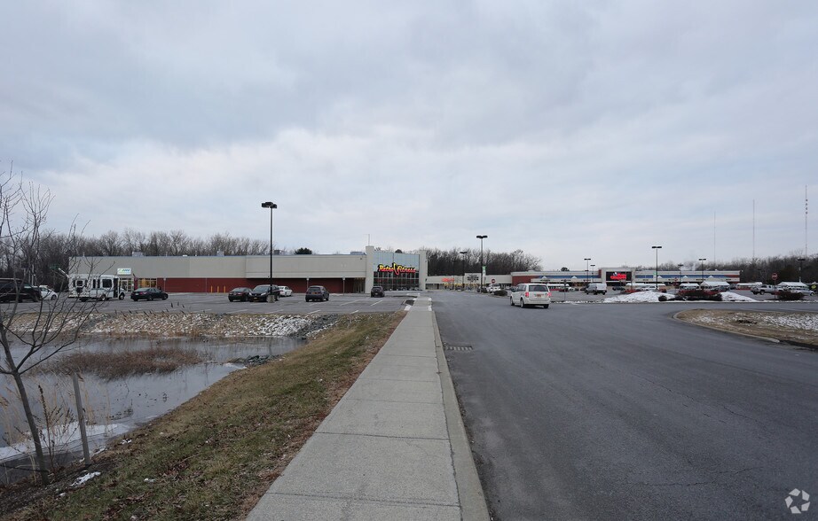 More Photos Of 1892 Central Ave, Albany Storefront For Lease