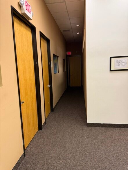 More Photos Of 321 E Hillsboro Blvd, Deerfield Beach Office For Sale