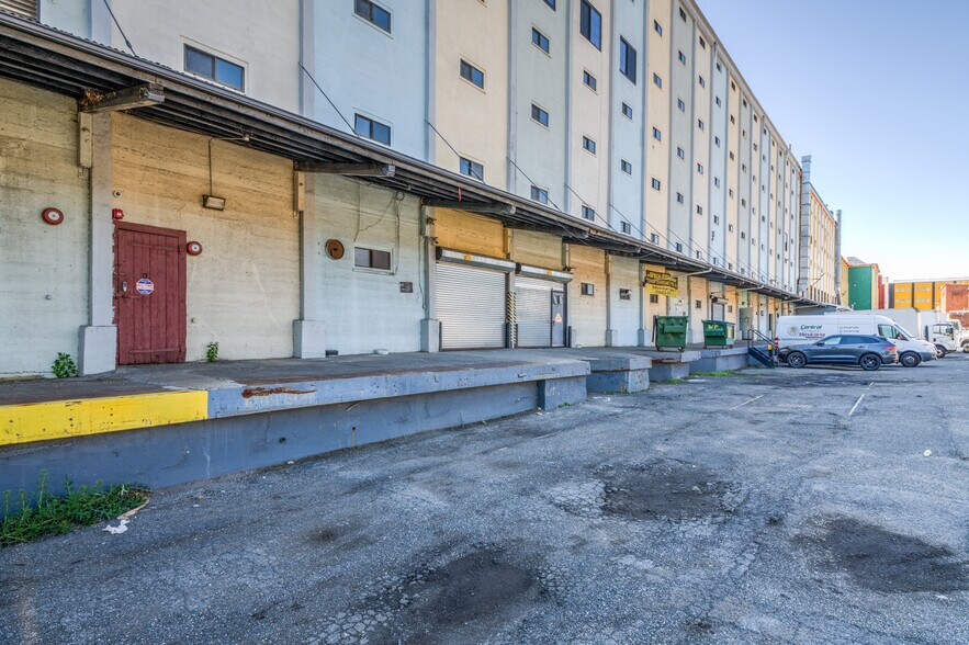 More Photos Of 179 Saw Mill River Rd, Yonkers Light Distribution For Lease