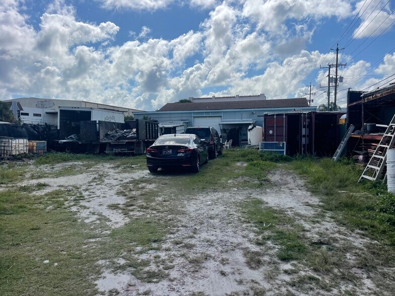 More Photos Of 1110 2nd Ave S, Lake Worth Warehouse For Sale