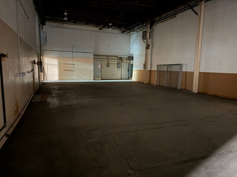 More Photos Of 2636 S Work St, Falconer Manufacturing For Lease