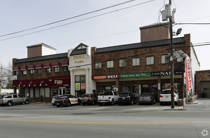 Primary Photo Of 378 Bergen Blvd, Fairview Medical For Lease