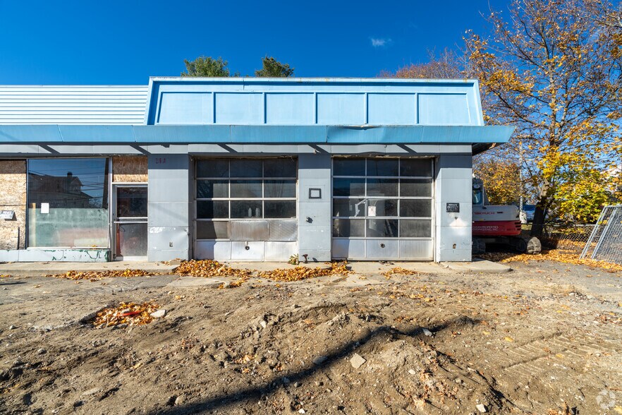 More Photos Of 472-474 Concord St, Framingham Auto Repair For Sale