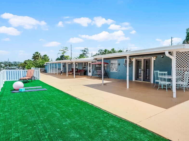 More Photos Of 13901 Old Dixie Hwy, Hudson Multifamily For Sale