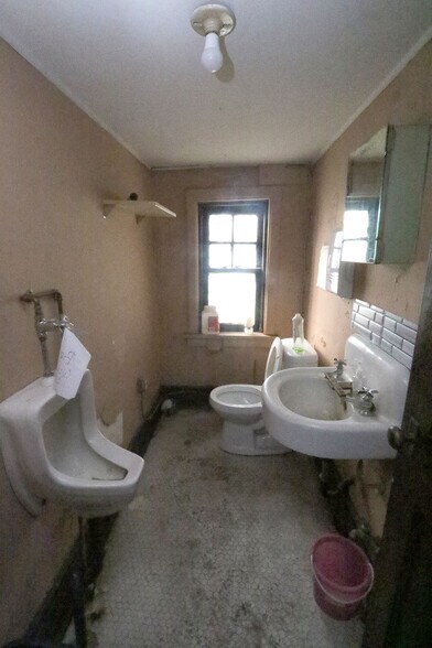 More Photos Of 312 N 7th St, Steubenville Warehouse For Sale