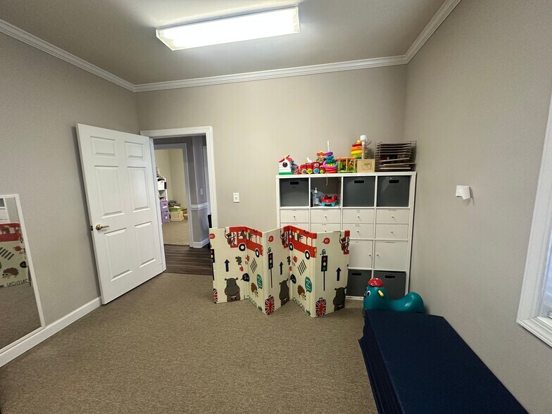 More Photos Of 2450 Atlanta Hwy, Cumming Office For Sale