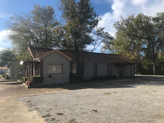 More Photos Of 1906 W Main St, Tupelo Storefront Retail Office For Sale