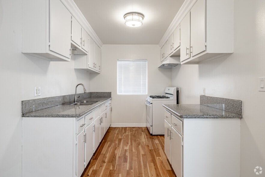 More Photos Of 6635 Wilkinson Ave, North Hollywood Apartments For Sale