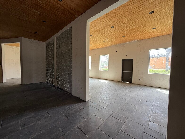 More Photos Of 23515 FM 1314 Rd, Porter Freestanding For Lease