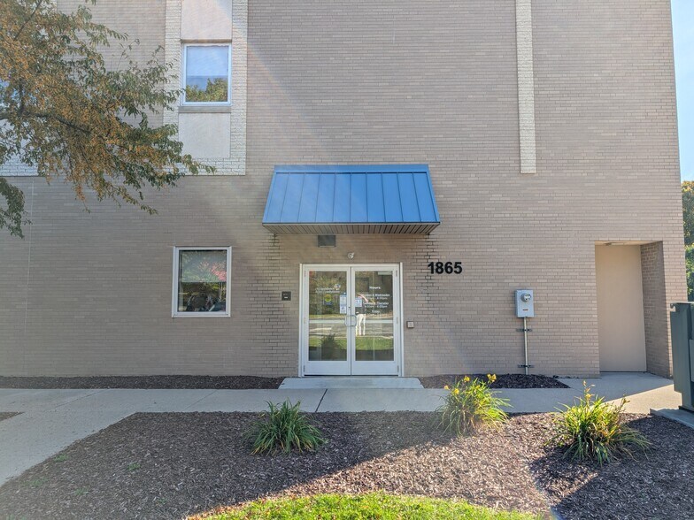 More Photos Of 1871 Bailey Rd, Cuyahoga Falls Medical For Lease