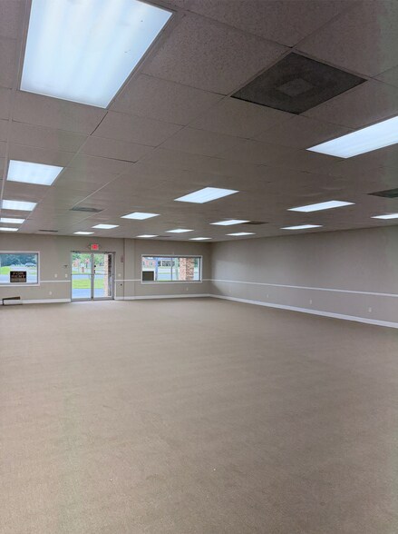 More Photos Of 856-866 W Us-80 Hwy, Pooler Freestanding For Lease