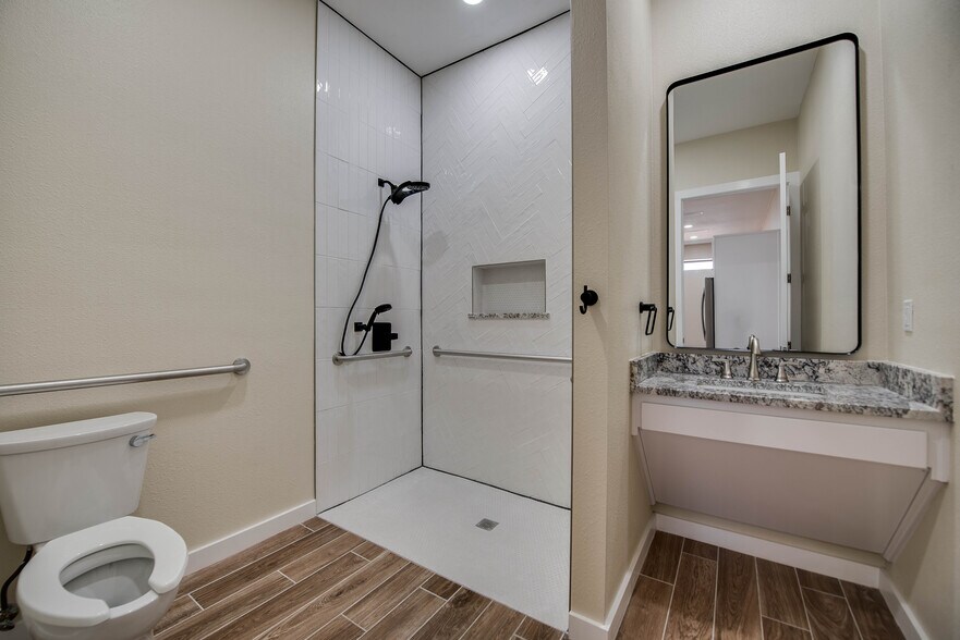 More Photos Of 1808 N FM 1788, Midland Warehouse For Lease