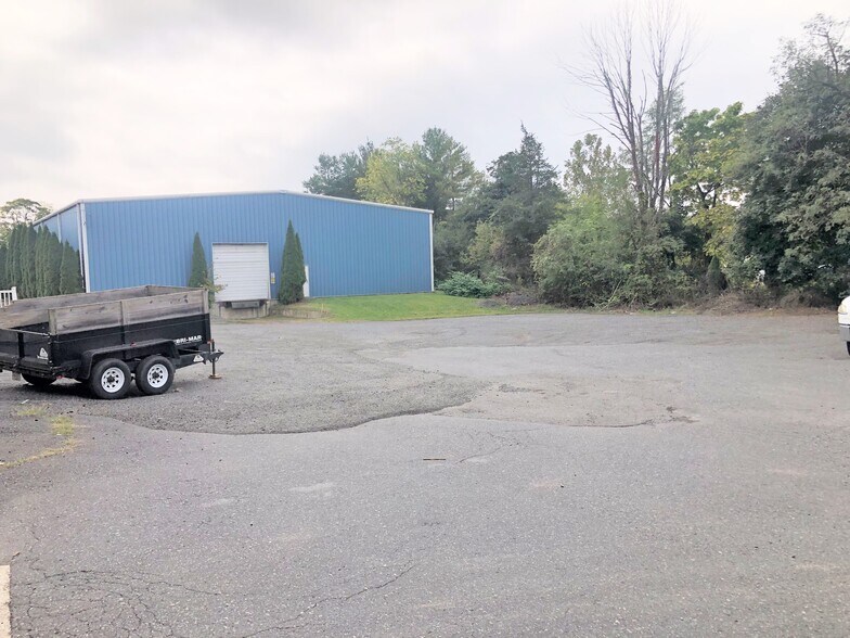 More Photos Of 3003 Main St, Green Lane Manufacturing For Lease