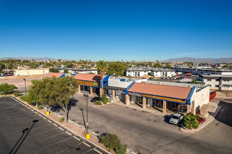 More Photos Of 4640 E Flamingo Rd, Las Vegas Storefront Retail Office For Lease