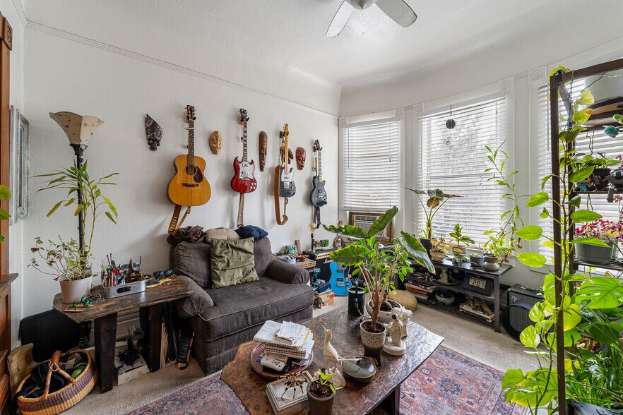 More Photos Of 204 Moran St, Reno Apartments For Sale