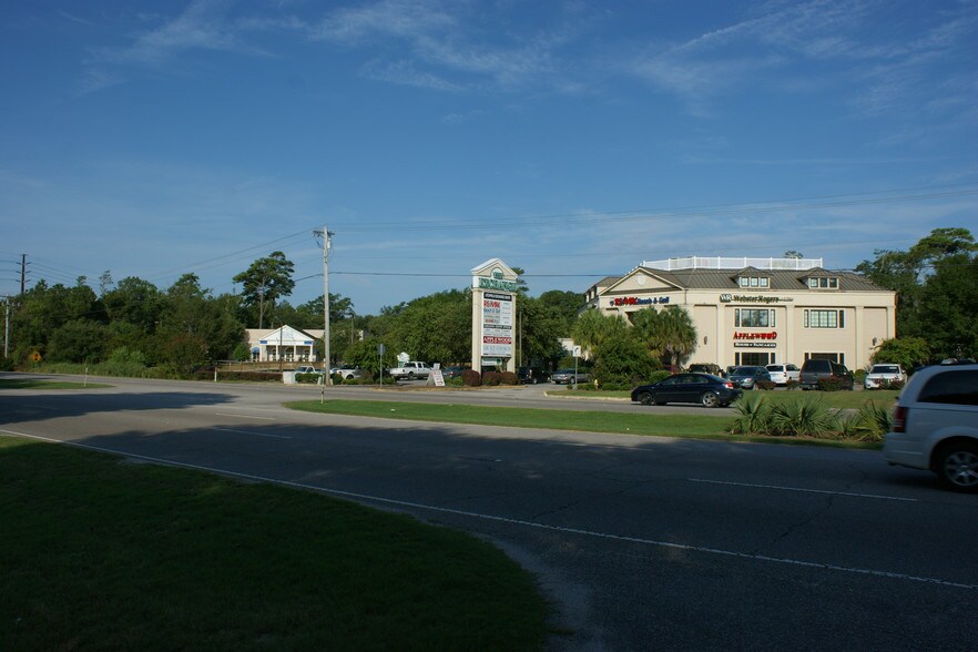 More Photos Of 14319 Ocean Hwy, Pawleys Island Office For Sale