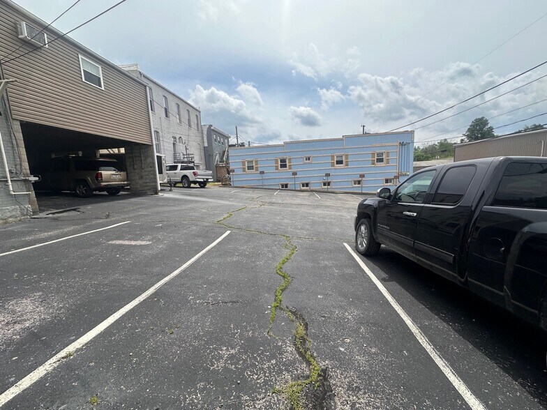 More Photos Of 62 Public Sq, Salem Storefront Retail Office For Sale