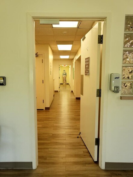 More Photos Of 5601 21st Ave W, Bradenton Office For Lease