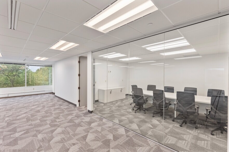 More Photos Of 1 Penn Center Blvd, Pittsburgh Unknown For Lease