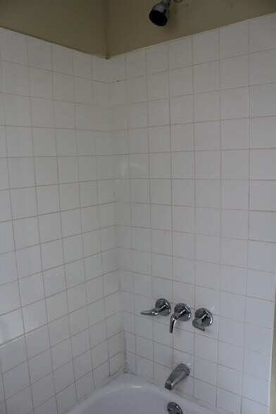 More Photos Of 957 E 143rd St, Cleveland Multifamily For Sale