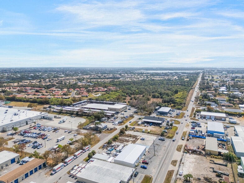 More Photos Of 6478 San Casa Dr, Englewood Warehouse For Lease