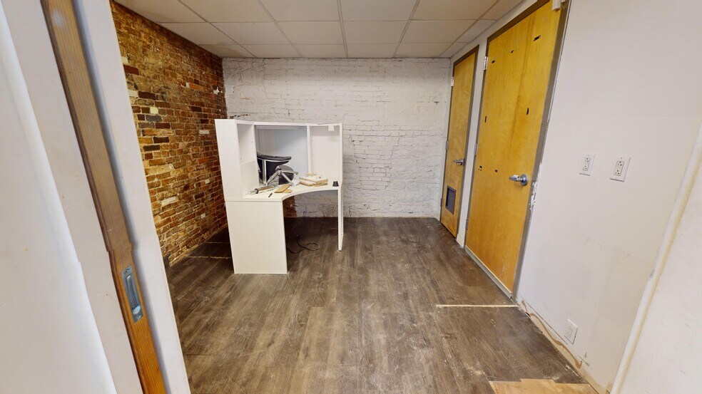 More Photos Of 20 Warren St, New York Medical For Lease