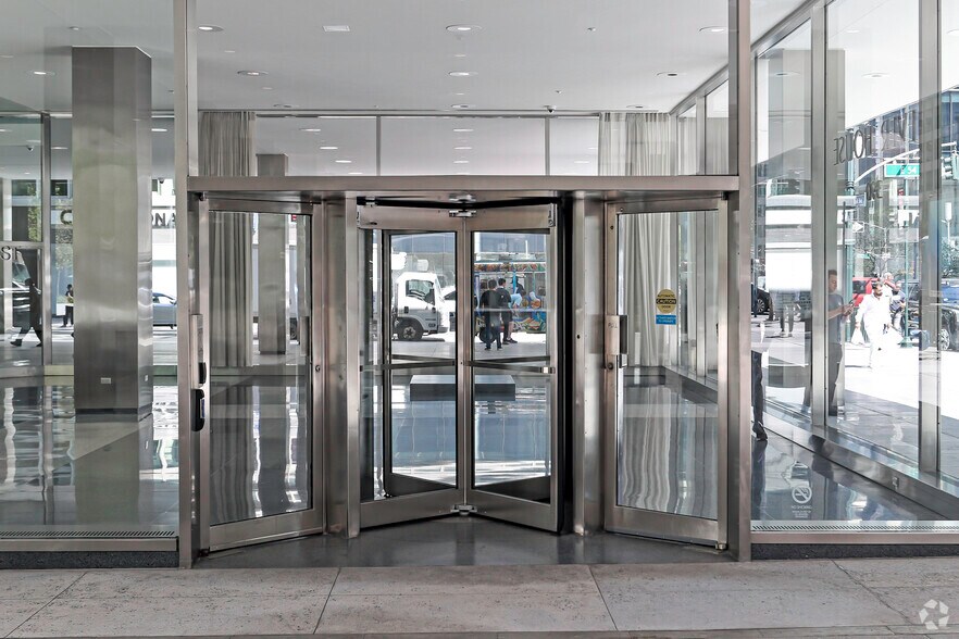 More Photos Of 390 Park Ave, New York Coworking Space