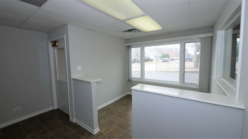 More Photos Of 175 N Washington St, Wheaton Office Residential For Sale