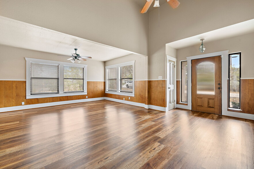 More Photos Of 3480 Jack C Hays Trl, Buda Office For Lease