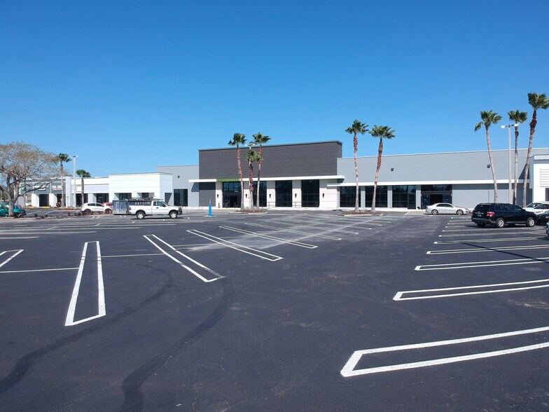 More Photos Of 5502-5726 Cortez Rd W, Bradenton Unknown For Lease