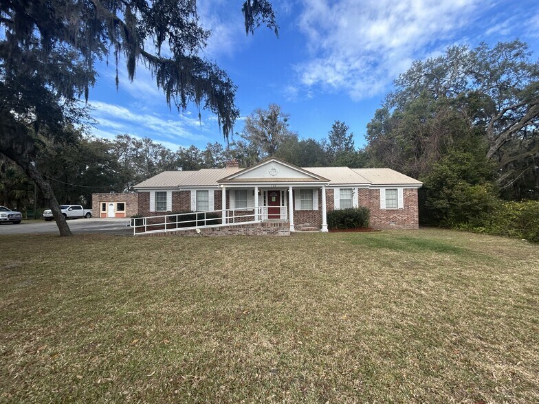 More Photos Of 200 Mission Rd, Palatka Medical For Sale